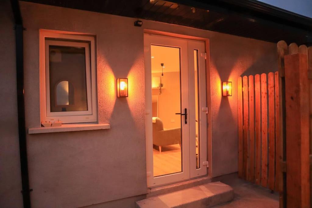 Modern Studio Apartment In Cashel Cashel  Buitenkant foto