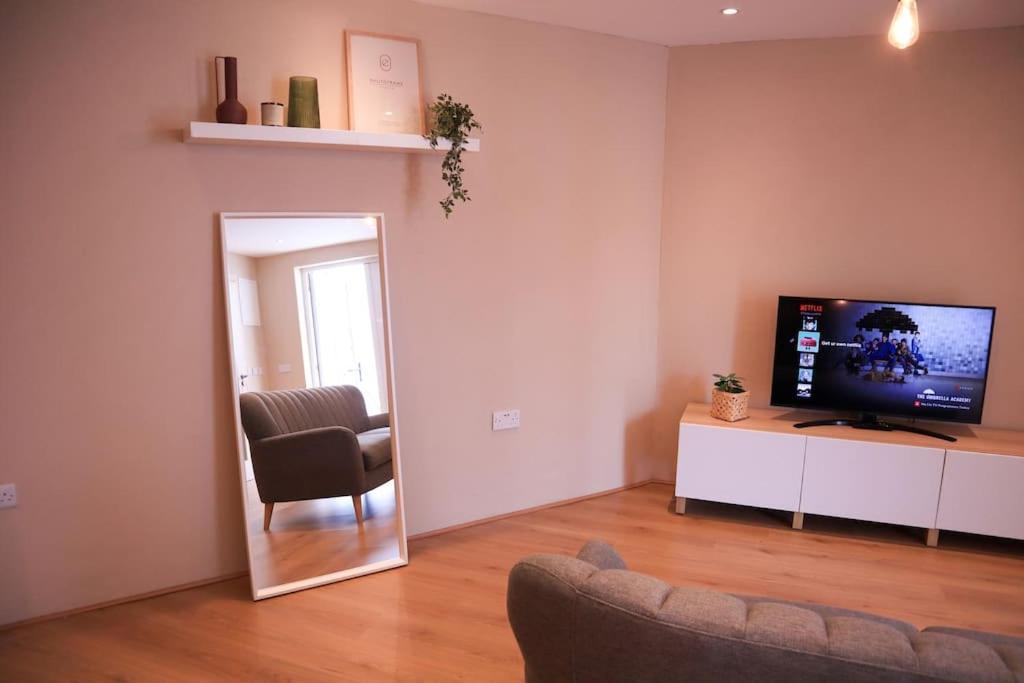 Modern Studio Apartment In Cashel Cashel  Buitenkant foto